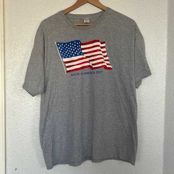 Women’s made in amaerica 2017 “made in the USA” XL grey Tee - Picture 2 of 5